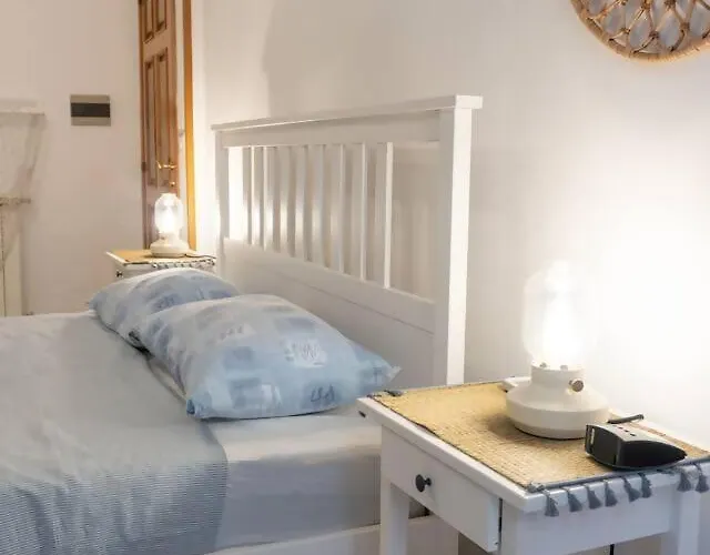 Casa + Ombrellone A Serapo * גאטה